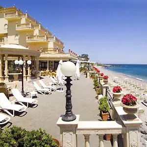 Hellenia Yachting & Hotel Giardini-Naxos